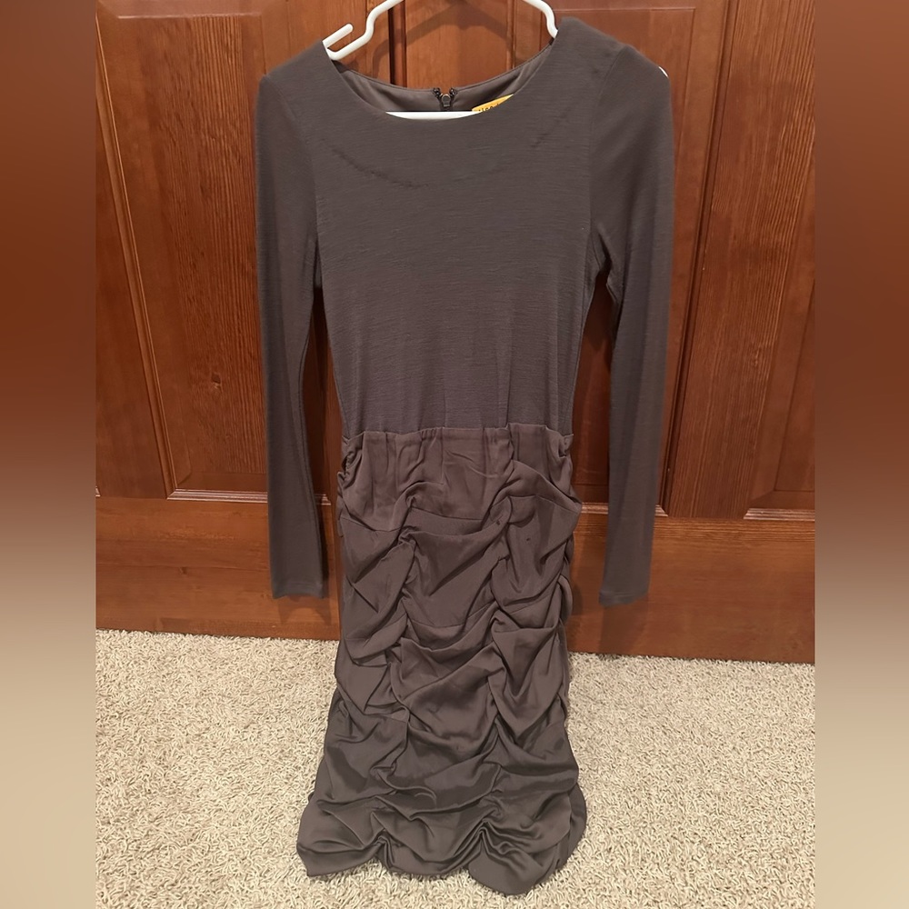 Alice and Olivia Long sleeve mid dress